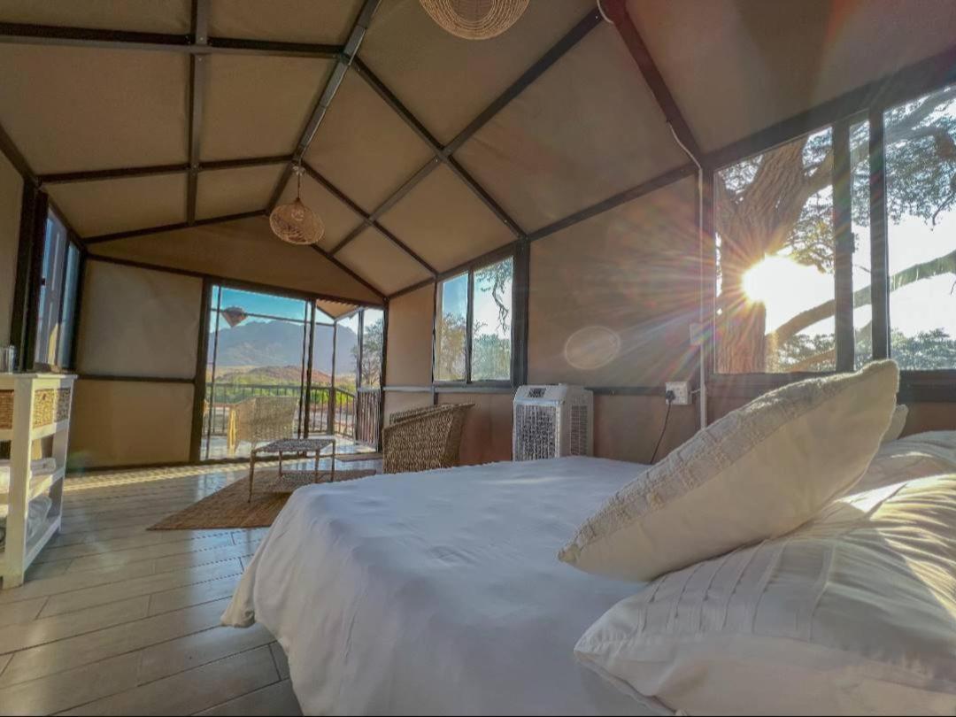 Brandberg White Lady Lodge Uis Екстер'єр фото
