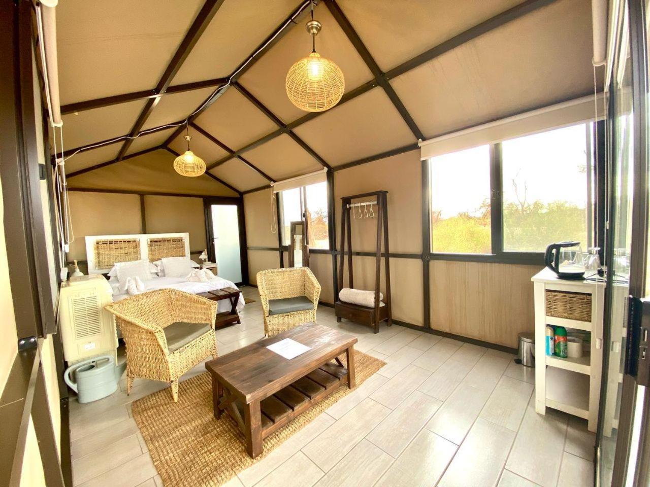 Brandberg White Lady Lodge Uis Екстер'єр фото