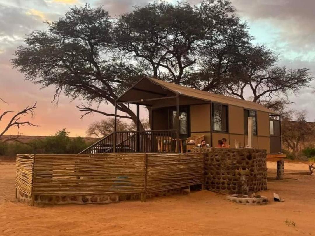Brandberg White Lady Lodge Uis Екстер'єр фото
