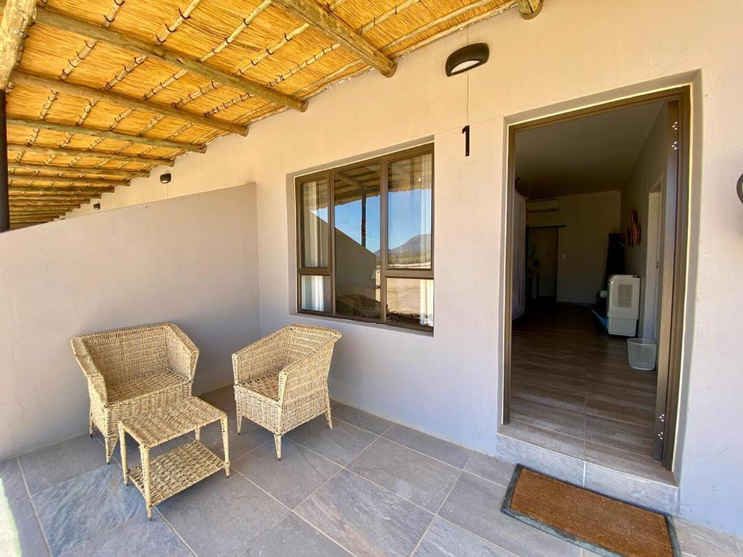 Brandberg White Lady Lodge Uis Екстер'єр фото